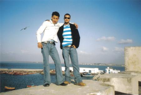 c moi avec khaled dans le qartiér de portigaise